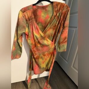 Tie-Dye Wrap shirt